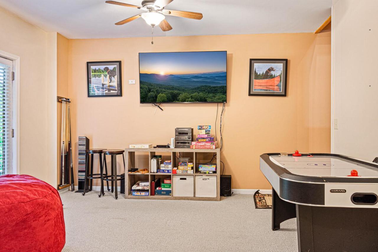 Incredible Views! - Pet Friendly - Aska Adventure Area - Bearfoot Bungalow Blue Ridge Exterior photo