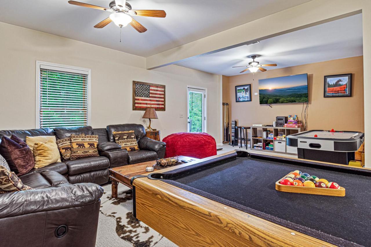 Incredible Views! - Pet Friendly - Aska Adventure Area - Bearfoot Bungalow Blue Ridge Exterior photo